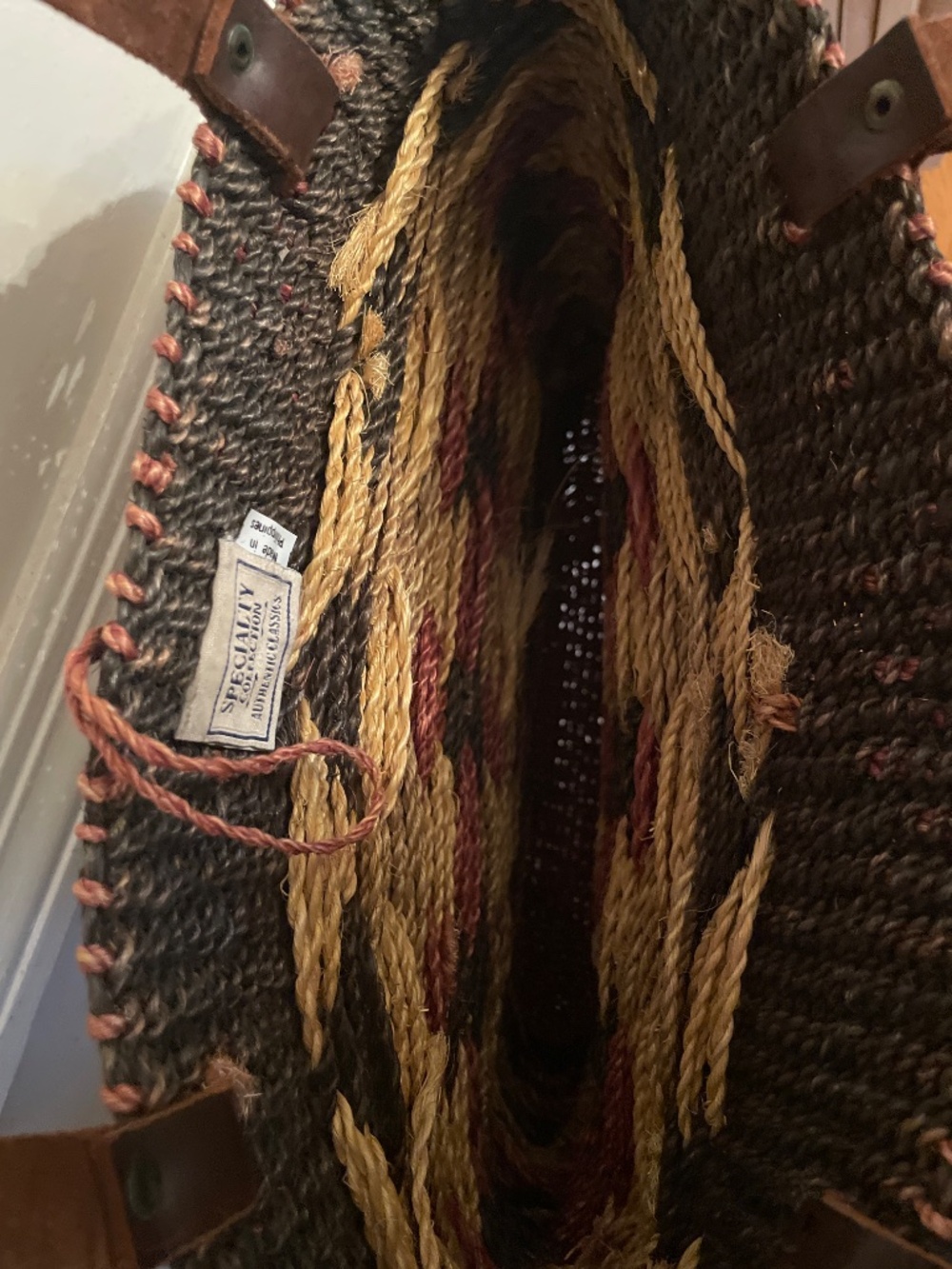 Boho-style woven and leather market tote - Picture 4 of 4